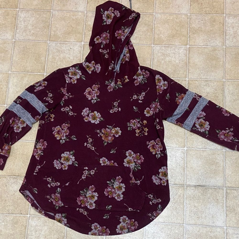 Almost Famous Multicolor Knit Top Size 1X Red Burgundy
